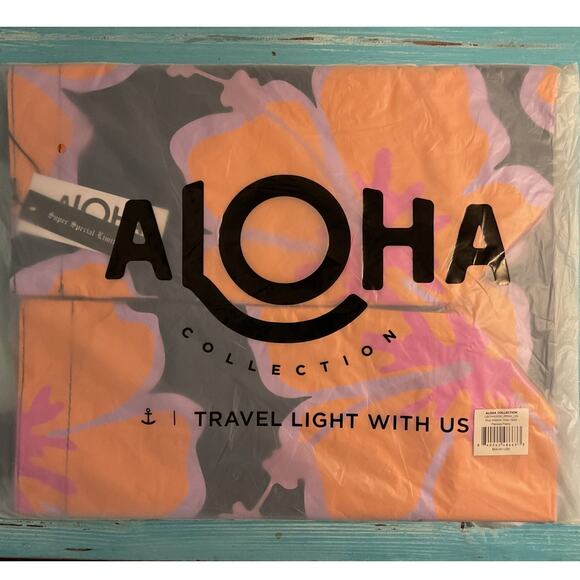 Rare Aloha Collection Limited Edition Pua Waikiki Papaya / Navy Holo Holo Bag - Picture 1 of 4